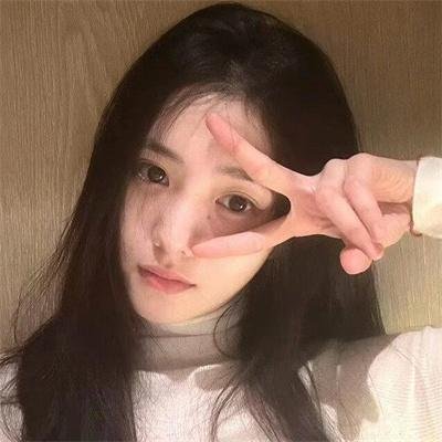 蒙娜丽莎与血月亮